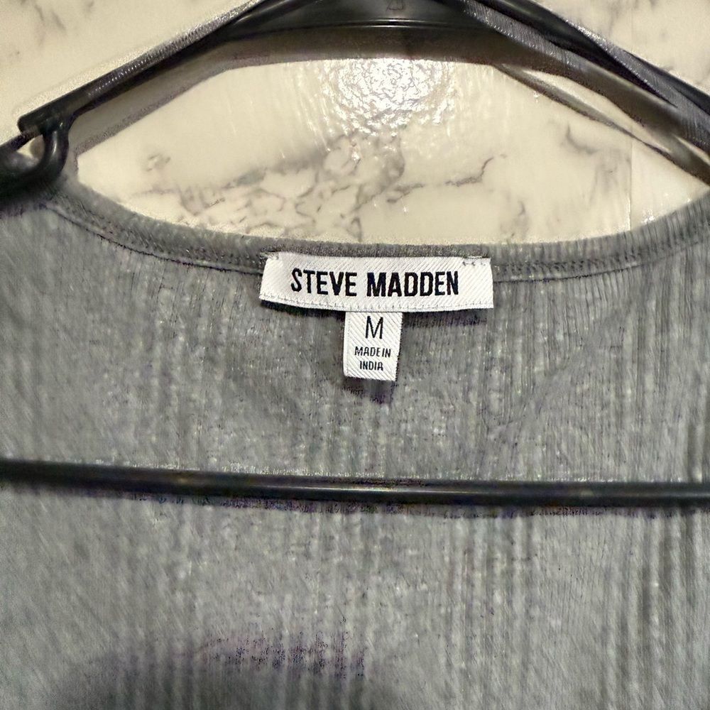 NEW Steve Madden Gray Ruched Fitted Ribbed Bodysuit Size M - Picture 3 of 8